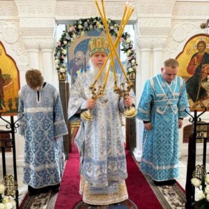 Архиепископ Димитрий возглавил престольный праздник в Покровском кафедральном соборе Витебска